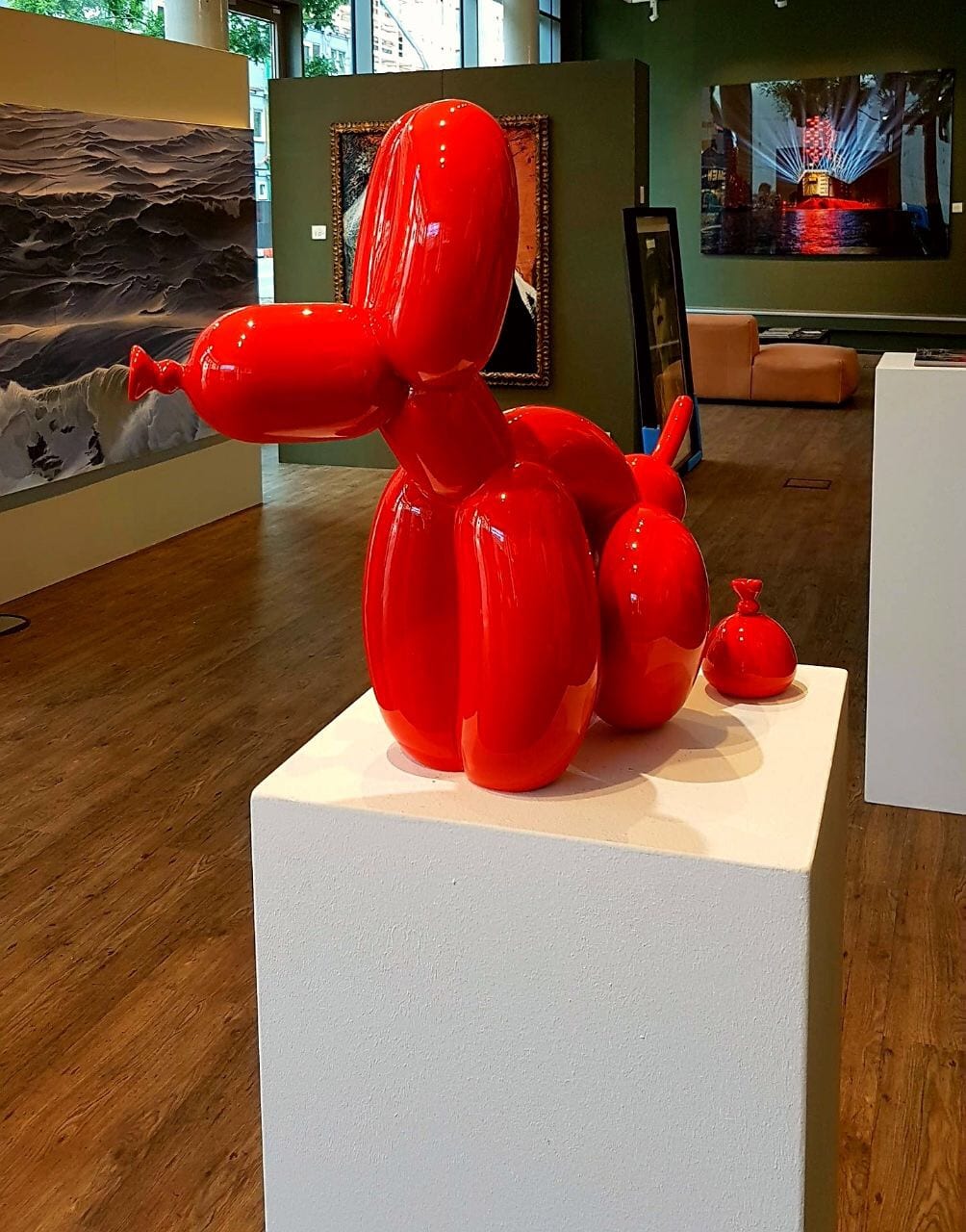 POPEk red dog balloon sculpture